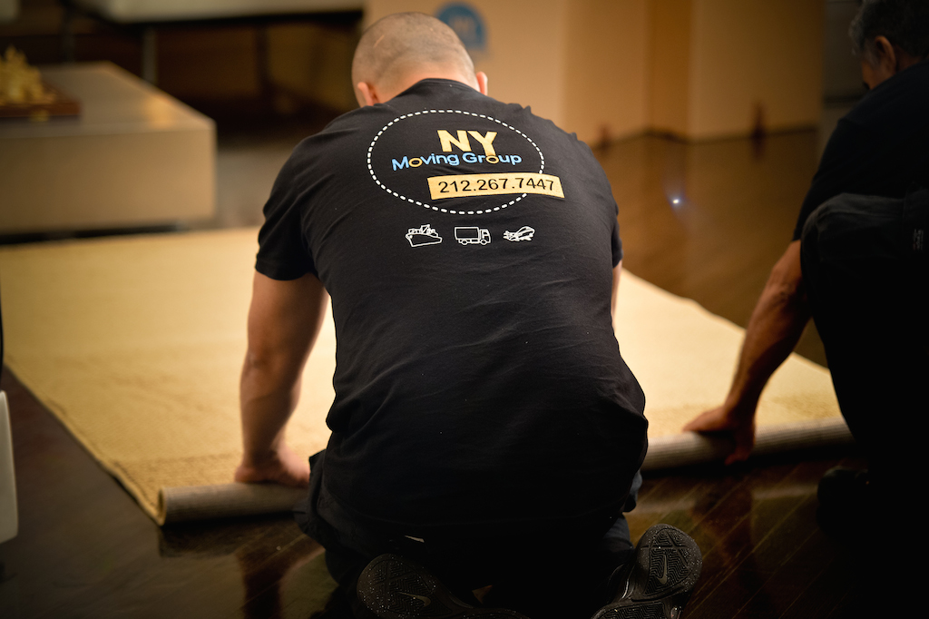 NY Moving Packing carpets for local move